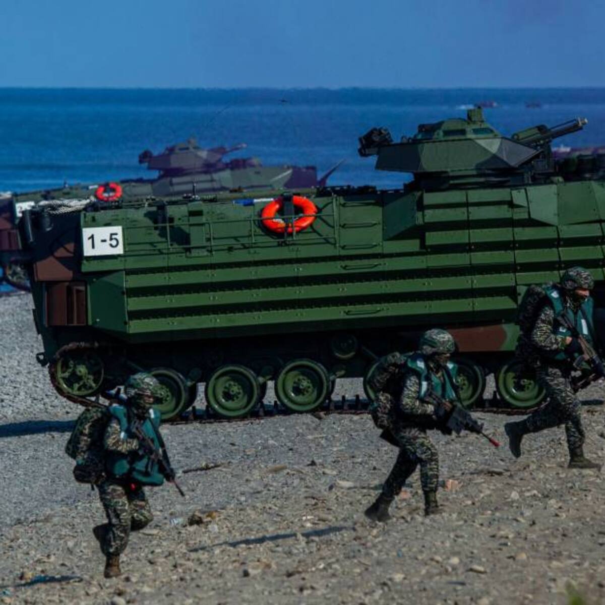 China lanza nuevos ejercicios militares cerca de Taiwán