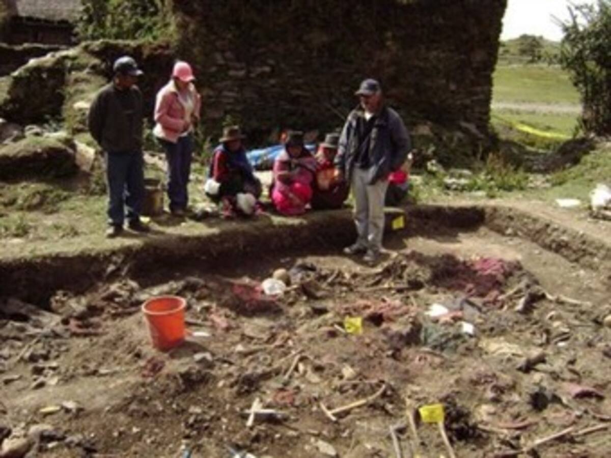 Hallan dos mil cadáveres sin identificar en la Macarena