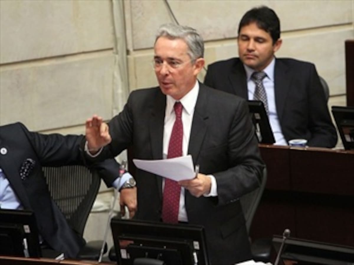 Policía Rural con desmovilizados de las Farc es funesto: Álvaro Uribe