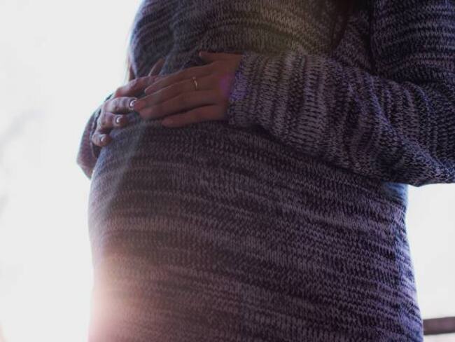 Mujer busca abortar legalmente luego de 4 meses de embarazo