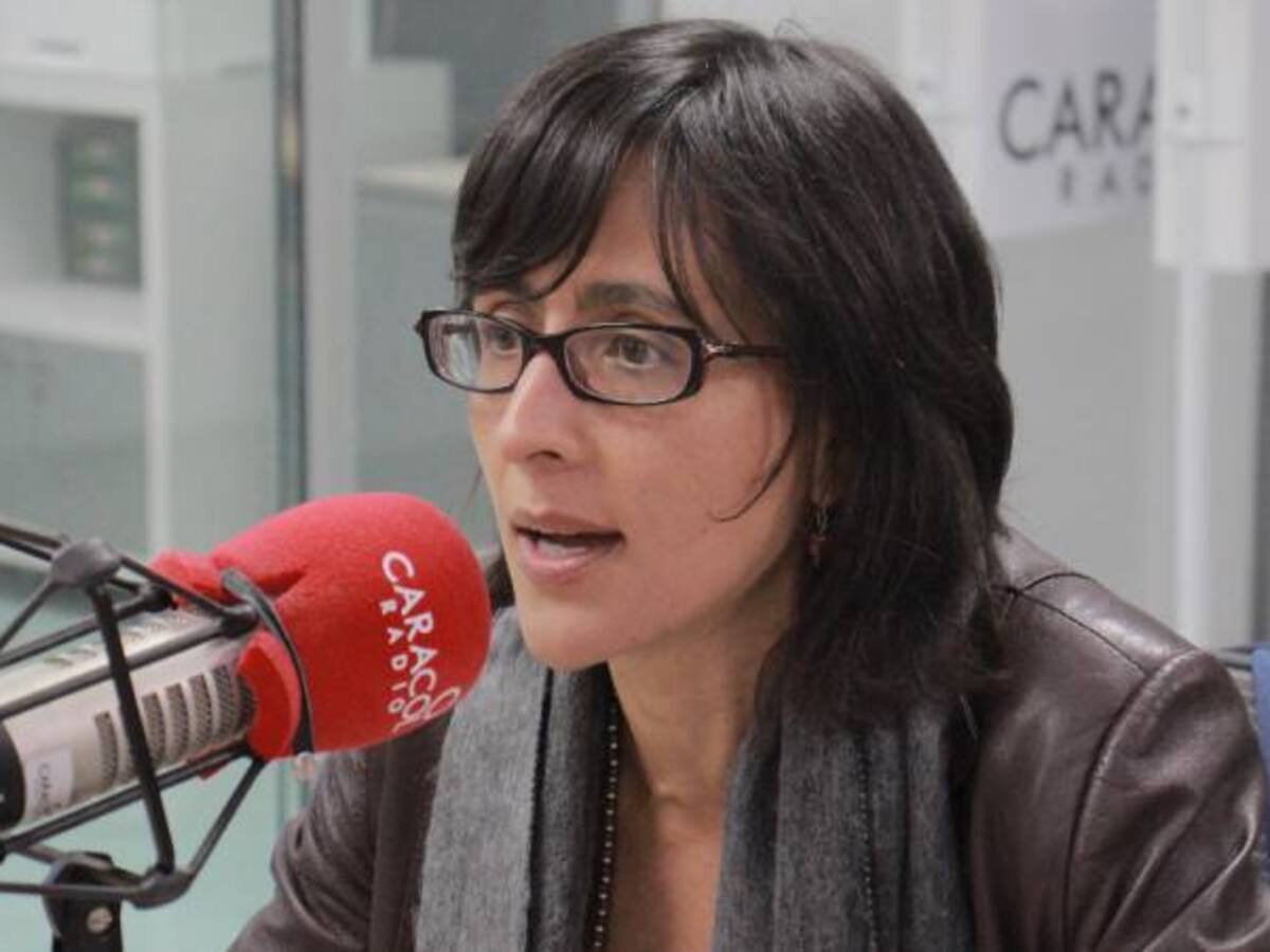 El interés de Uribe va por encima de los intereses del país: Muhamad