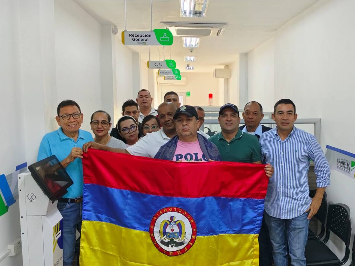 Continúa protesta de funcionarios de tránsito de Los Patios