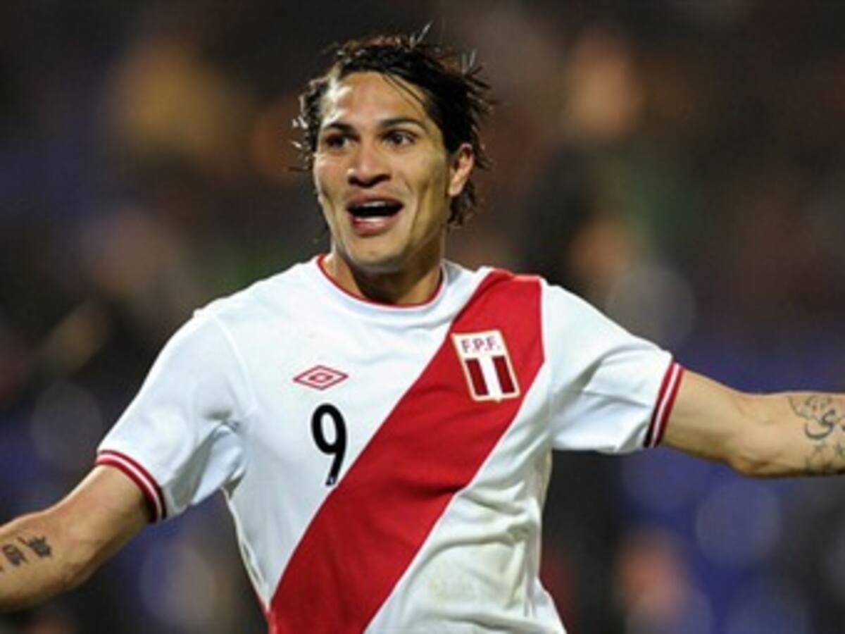 Paolo Guerrero le regaló la camiseta de Perú al ex presidente brasileño Lula
