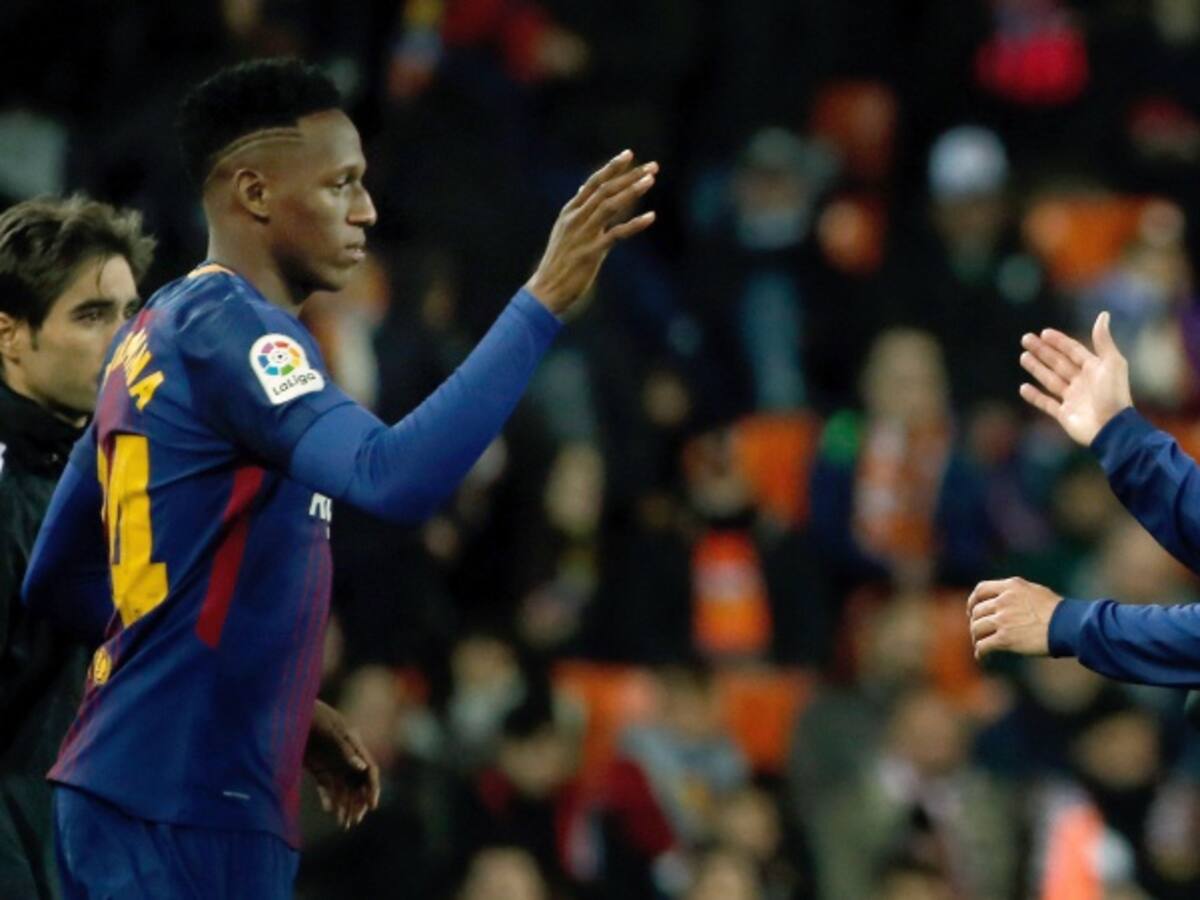 Piqué le deseó buena suerte a Mina en su debut como titular con Barcelona