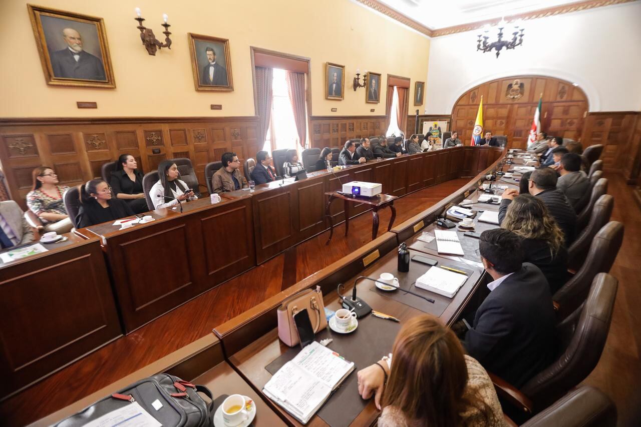 Movimientos en el gabinete departamental con la salida de 5 de sus miembros