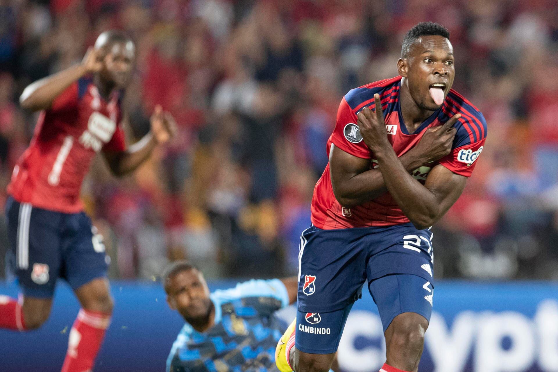 Diber Cambindo festeja el segundo gol del Medellín ante El Nacional. EFE/Luis Eduardo Noriega A.