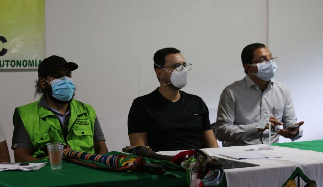 Mesa de diálogo en Caldas