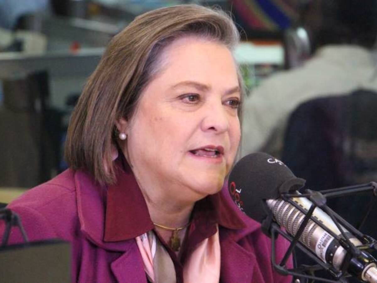 Con Peñalosa, la pobreza aumentó dos puntos por año de gobierno: Clara López