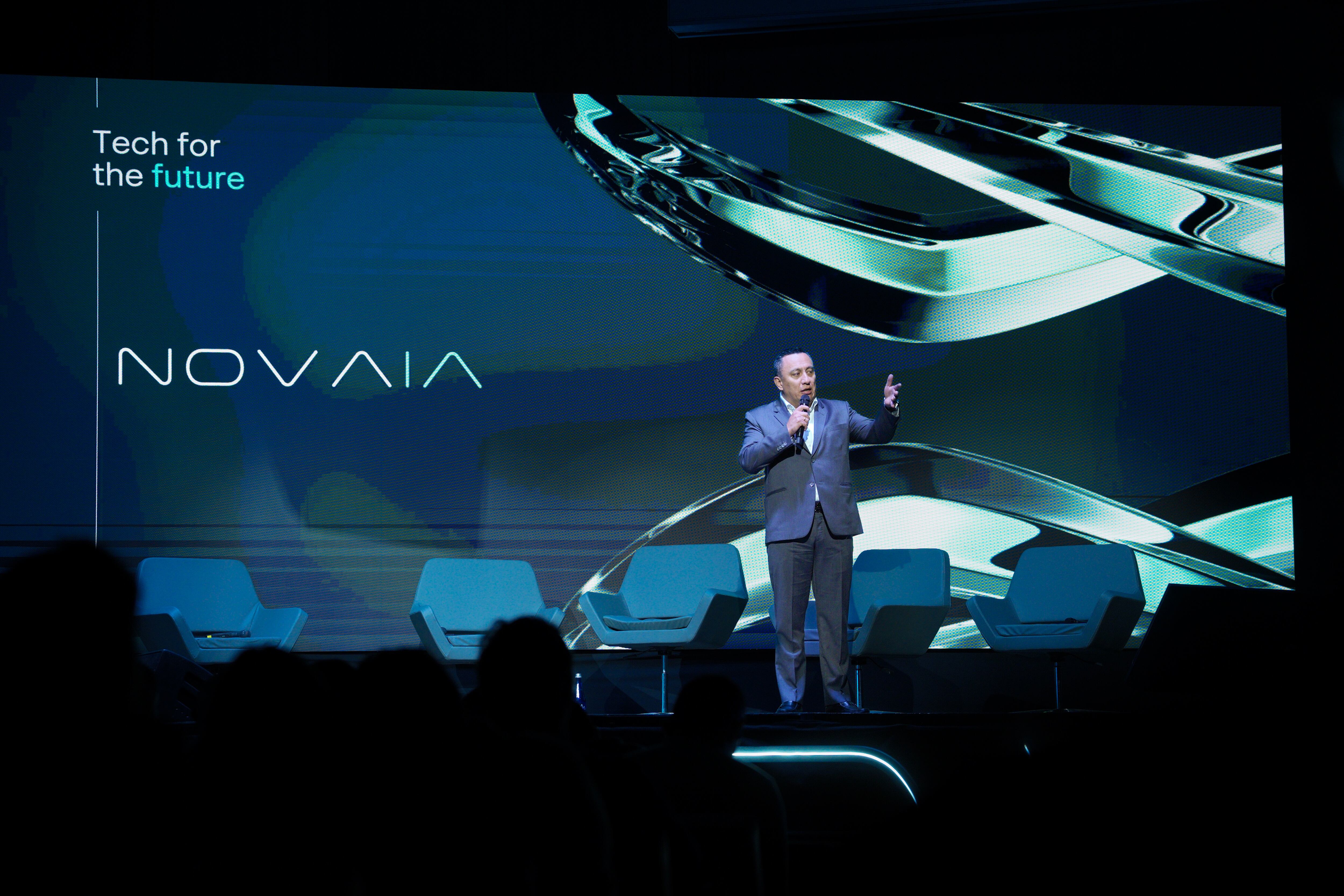 Más de 10 expertos nacionales e internacionales se dieron cita en Bogotá para el lanzamiento del Centro de Excelencia de Inteligencia Artificial Nova IA. | Foto: Caracol Radio