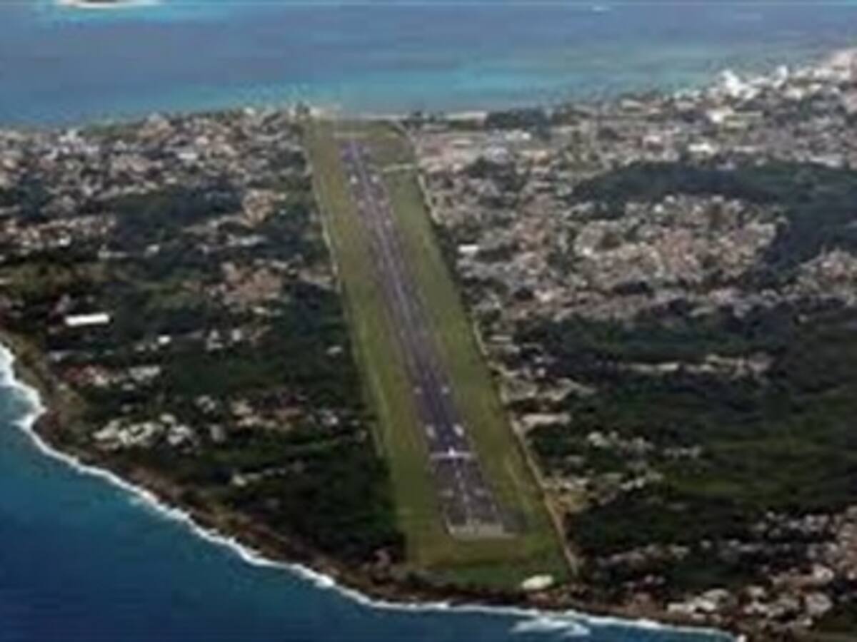 La pista del aeropuerto de San Andrés no aguanta más, admite Aerocivil