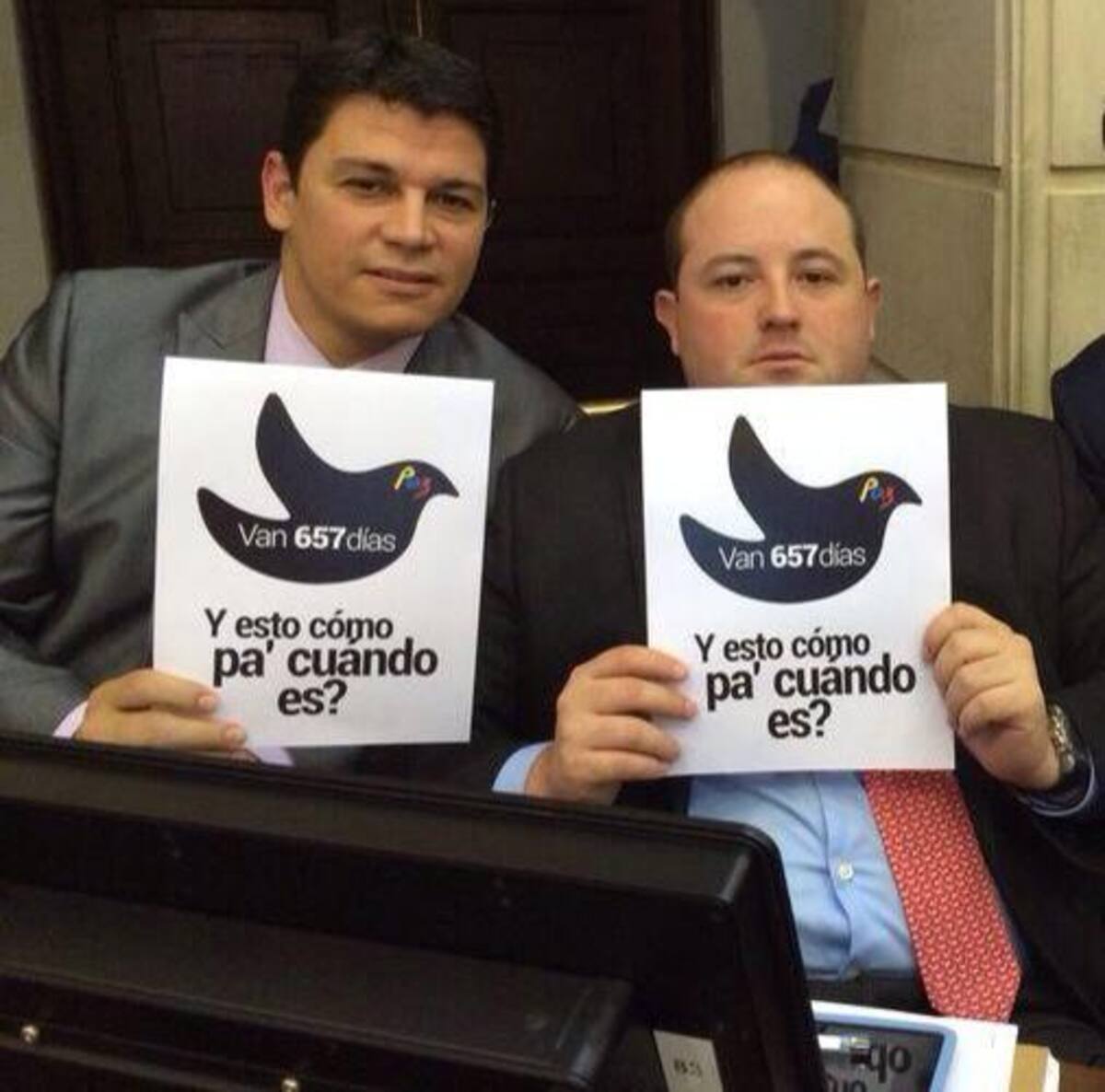 El 2 de septiembre de 2014, en la plenaria del Senado, los congresistas afirmaron con carteles en sus curules que "Van 657 días" del proceso de paz y cuestionaron con una paloma negra la supuesta demora en la firma de un acuerdo entre el gobierno de Santos y las Farc.
