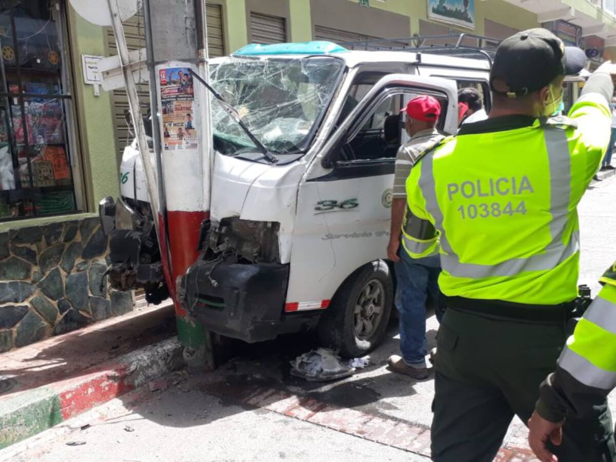 Tres personas fueron arrolladas por un bus en Cáqueza, Cundinamarca