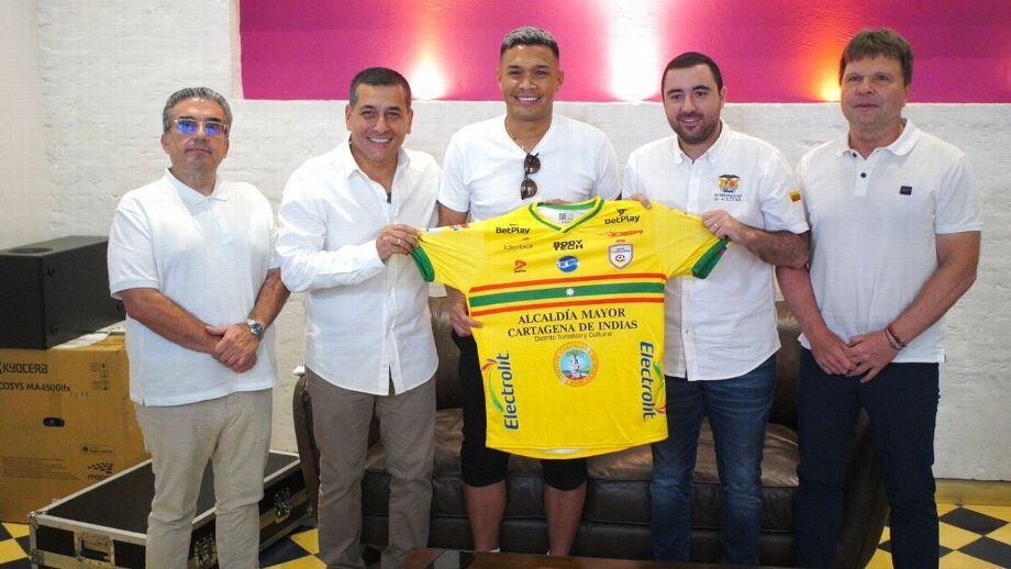 Teófilo Gutiérrez fue presentado en el Real Cartagena. Foto: X @RealCartagena