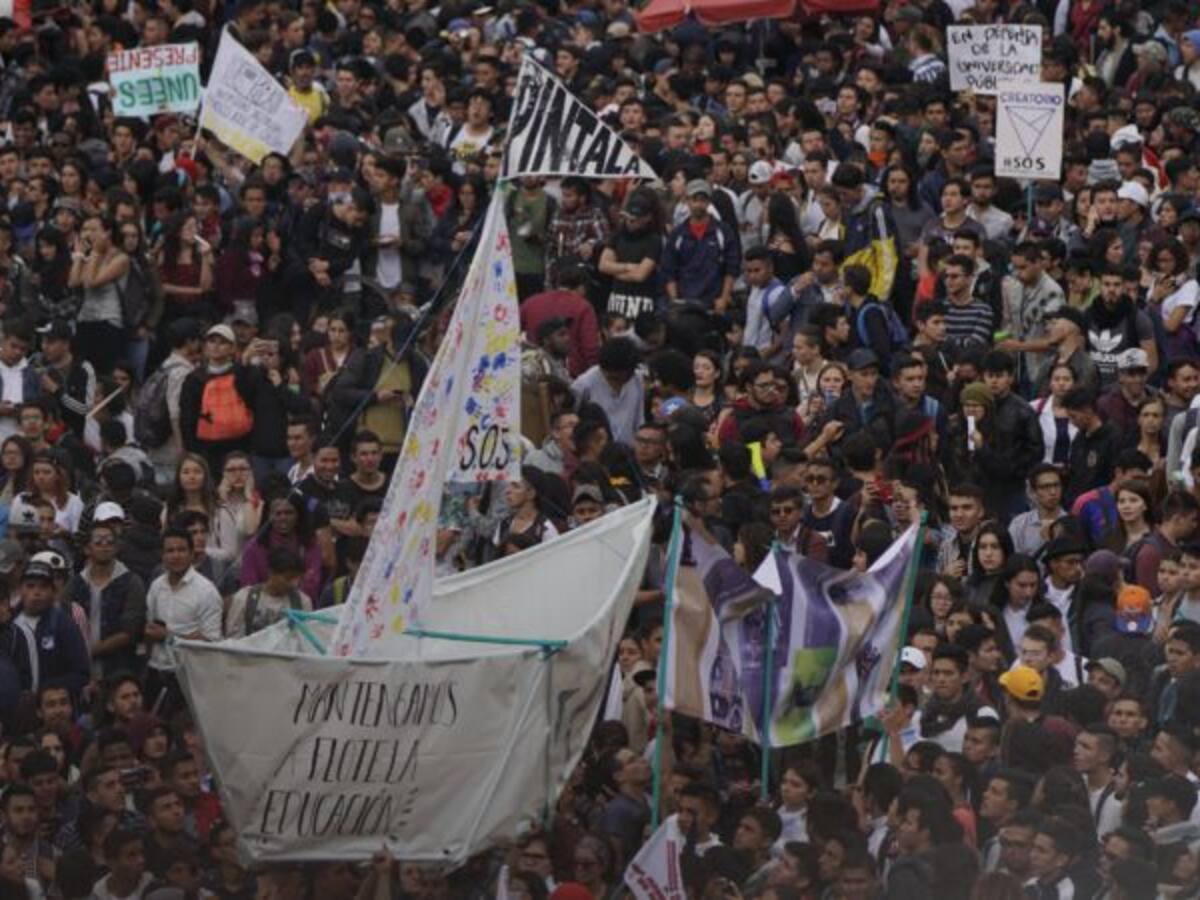 Estudiantes evalúan continuidad del paro universitario