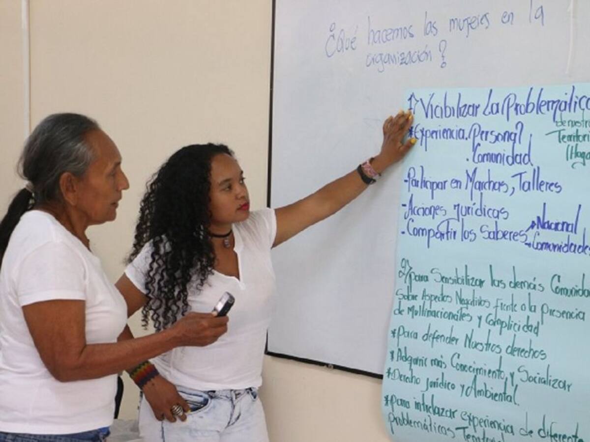 Mujeres en Huila afectadas por El Quimbo