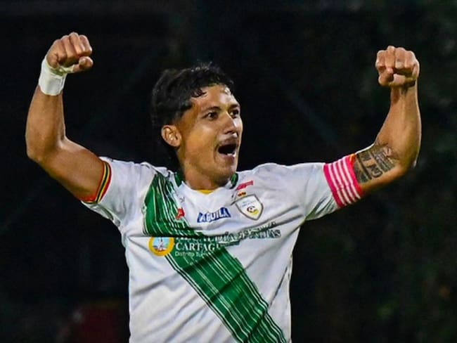 Fredy Montero celebra una de sus anotaciones con Real Cartagena / Twitter: @RealCartagena.