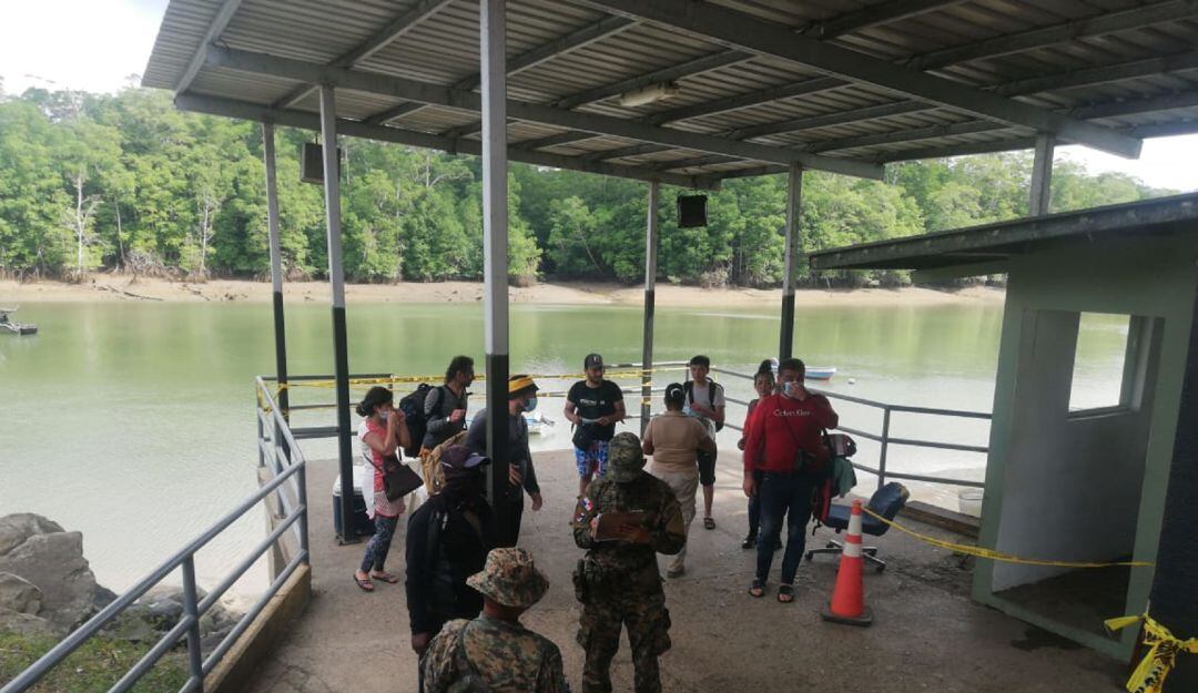 Migrantes en Puerto Kimba, Panamá.