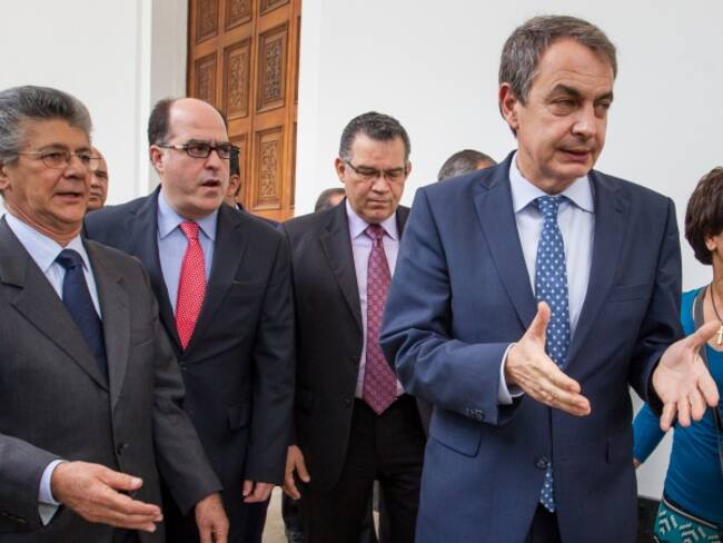 Rodríguez Zapatero concluye reunión con líderes de la oposición venezolana.