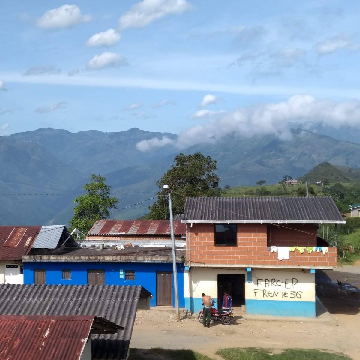 Antioquia: Disidencias mataron a un hombre y detonaron explosivos a la casa