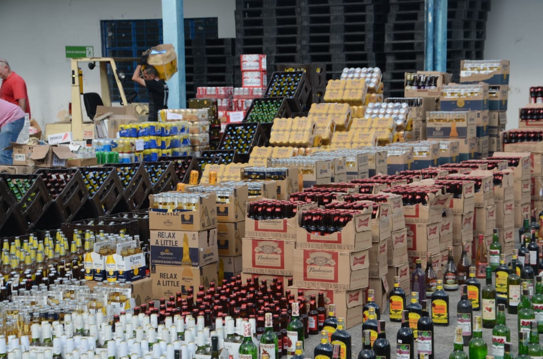 Licor de contrabando y adulterado