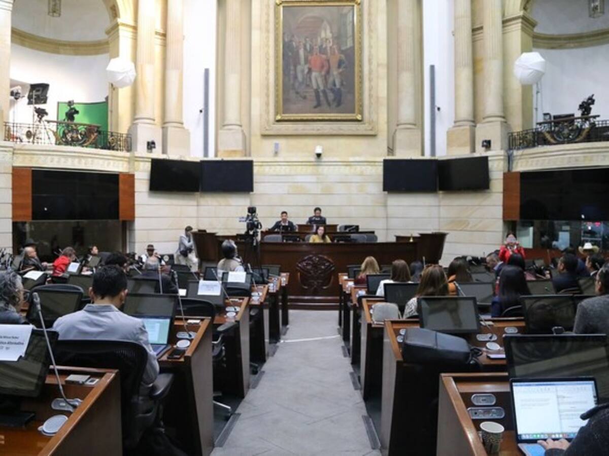 Al Oído: vergonzosa oposición, ciudadanos reclaman altura y fondo