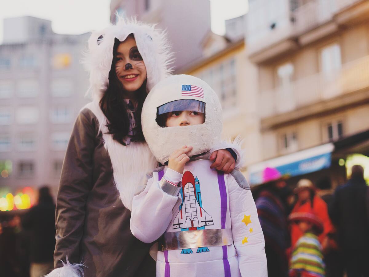 Por riesgo de asfixia ordenan retirar estos disfraces del mercado