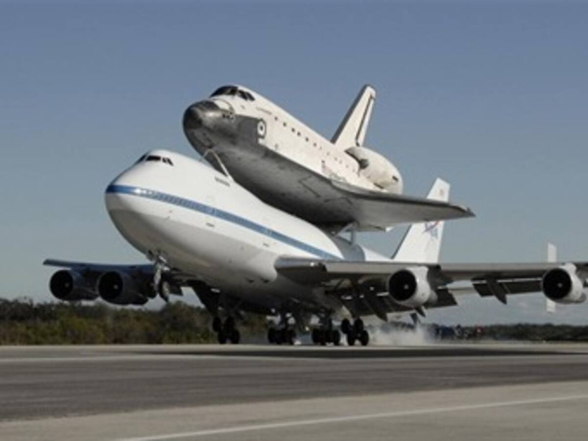 El transbordador Endeavour emprende su último viaje