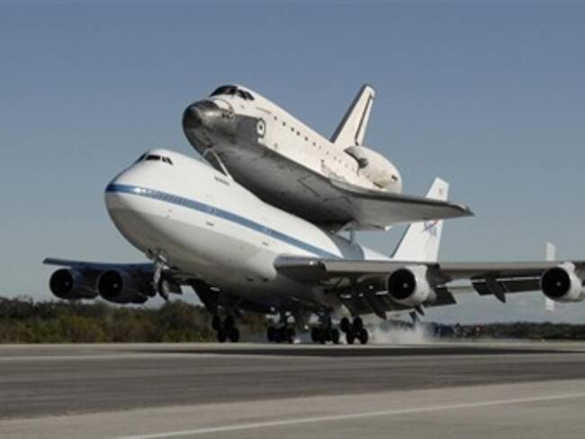 El transbordador Endeavour emprende su último viaje