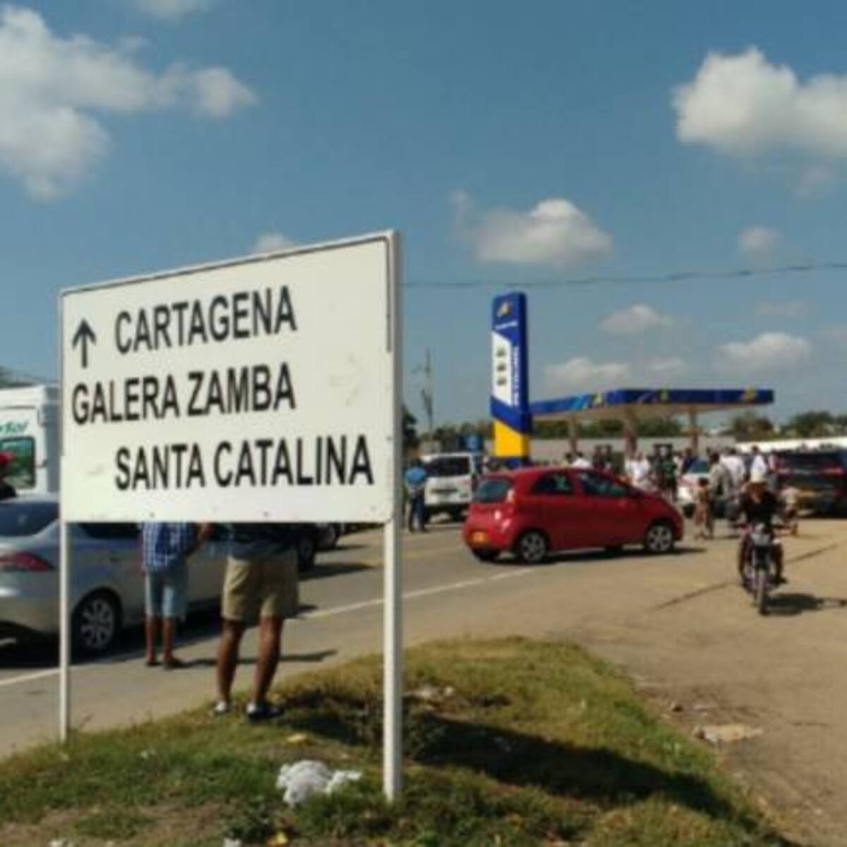 Tres personas heridas dejó accidente entre un bus y una motocicleta en Galerazamba
