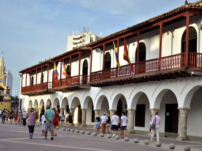 Alcaldía de Cartagena se deshará de muebles y artículos inservibles