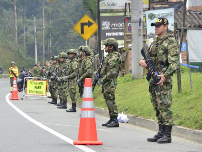 Mil 800 soldados garantizan la seguridad el puente festivo en Antioquia