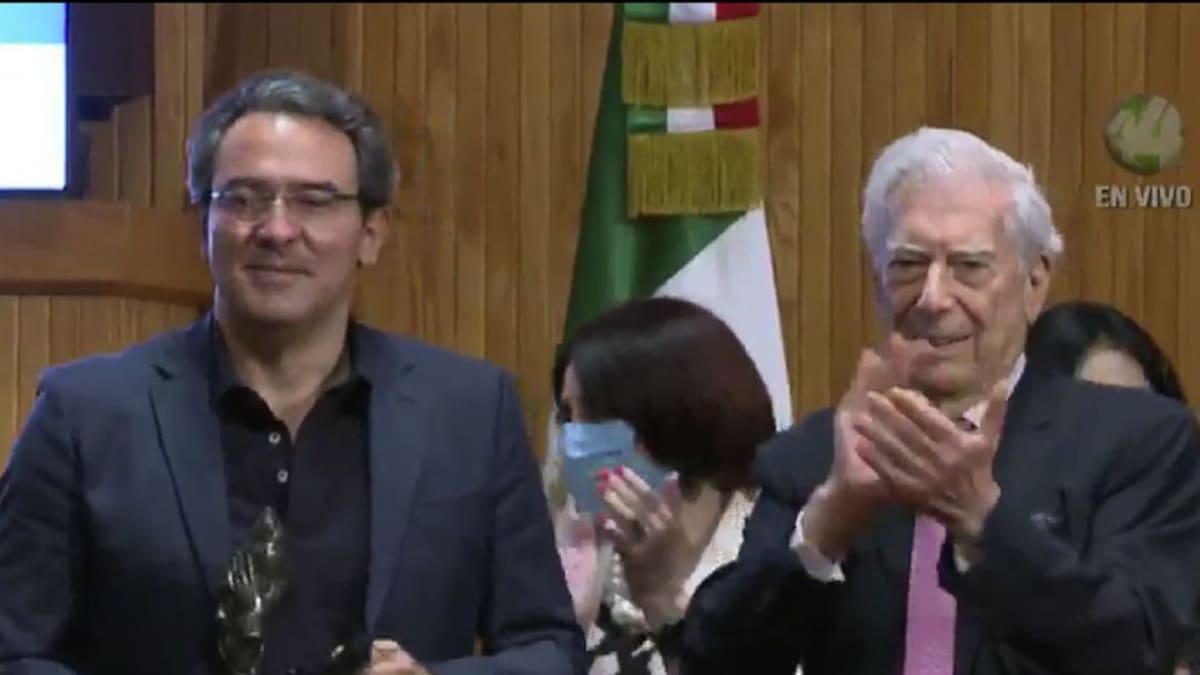 Juan Gabriel Vásquez ganó en la IV Bienal de Novela Mario Vargas Llosa