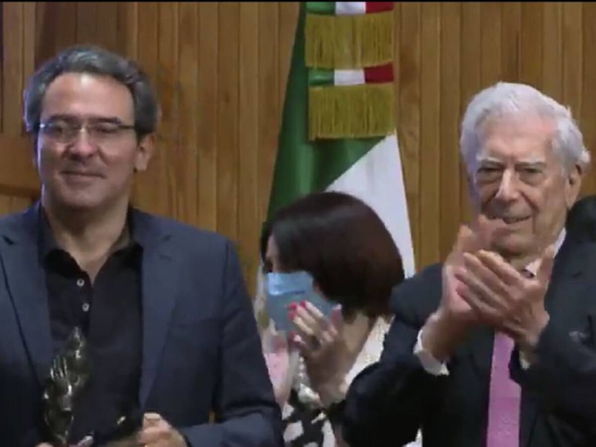 Juan Gabriel Vásquez ganó en la IV Bienal de Novela Mario Vargas Llosa