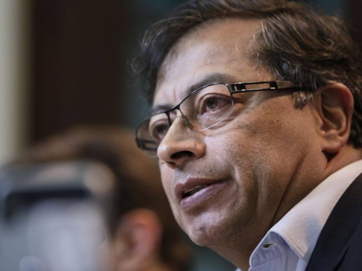 "Todas mis expresiones buscan que la protesta sea pacífica y masiva": Petro