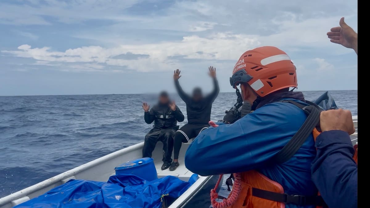 Armada y Fuerza Aeroespacial incautan 1,3 toneladas de cocaína tras operación en el Caribe