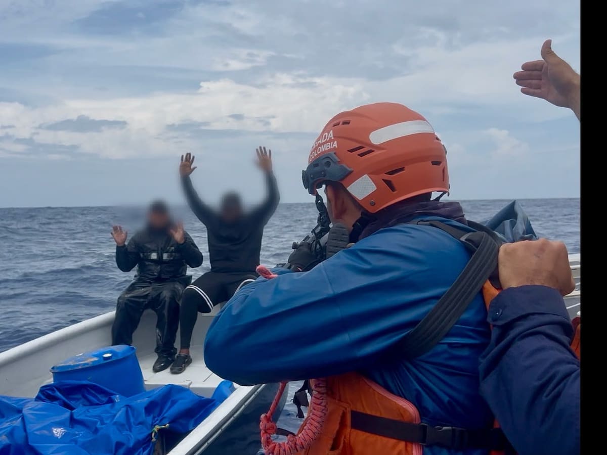 Armada y Fuerza Aeroespacial incautan 1,3 toneladas de cocaína tras operación en el Caribe