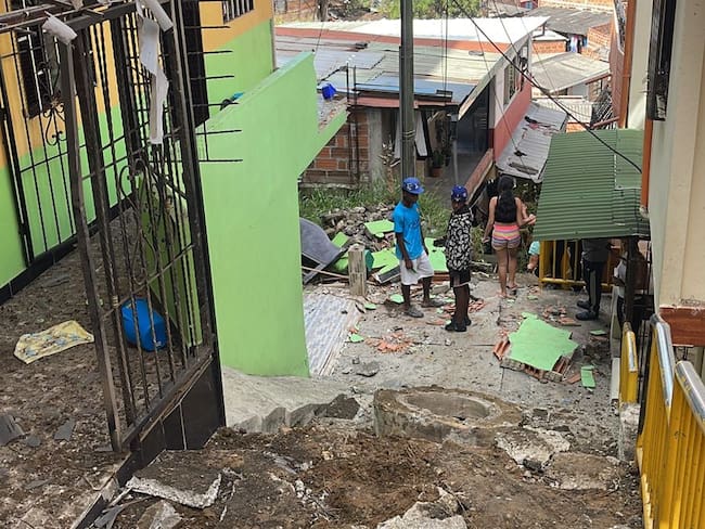 24 viviendas afectadas y dos evacuadas dejó la explosión en alcantarillado de El Popular