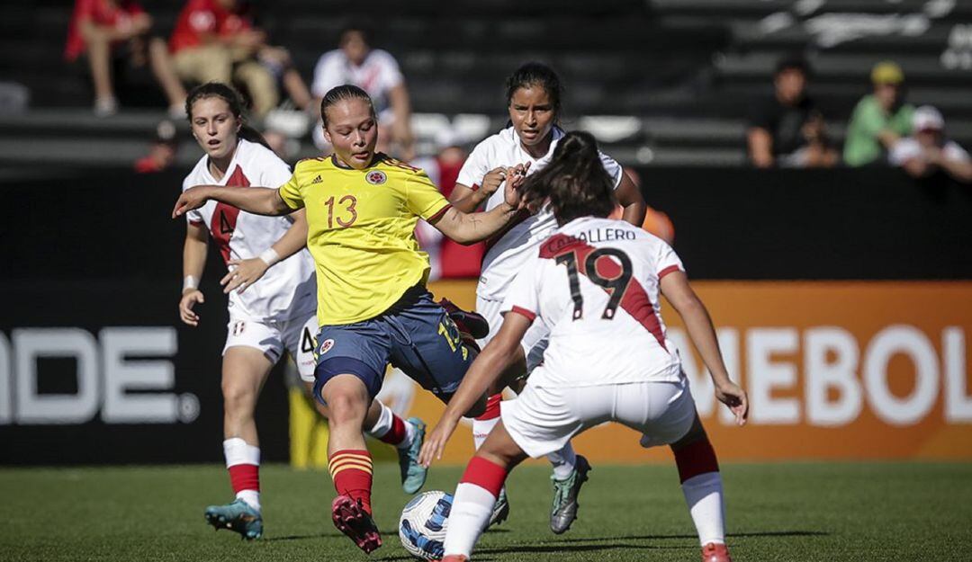 Selección Colombia se impuso 7-0 a Perú