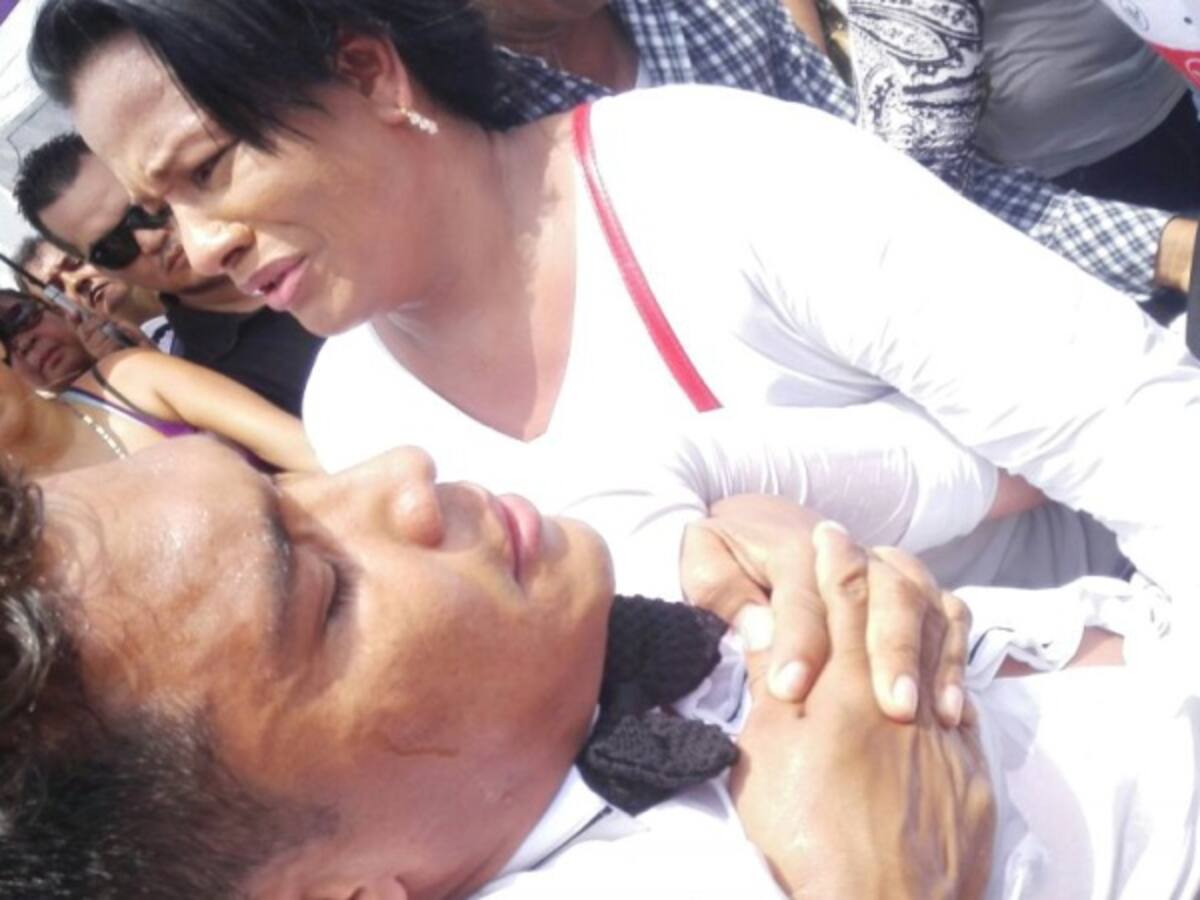 'Teo' se desmaya en el sepelio de su abuela