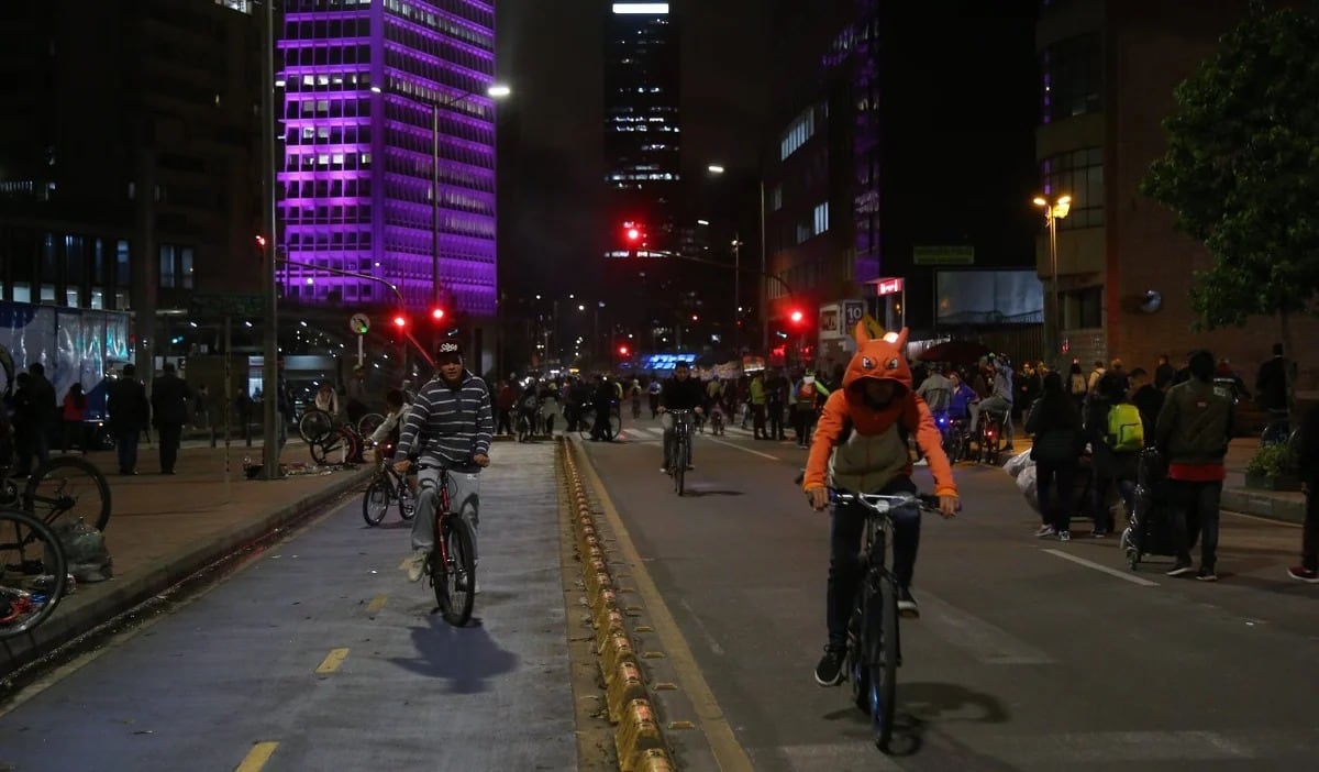 A qué hora inicia y termina la Ciclovía Nocturna HOY en Bogotá: Clima, rutas alternas y lo último. Foto: Colprensa
