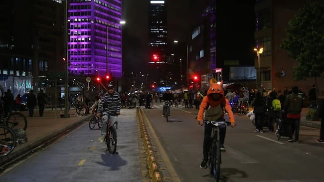 A qué hora inicia y termina la Ciclovía Nocturna HOY en Bogotá: Clima, rutas alternas y lo último. Foto: Colprensa