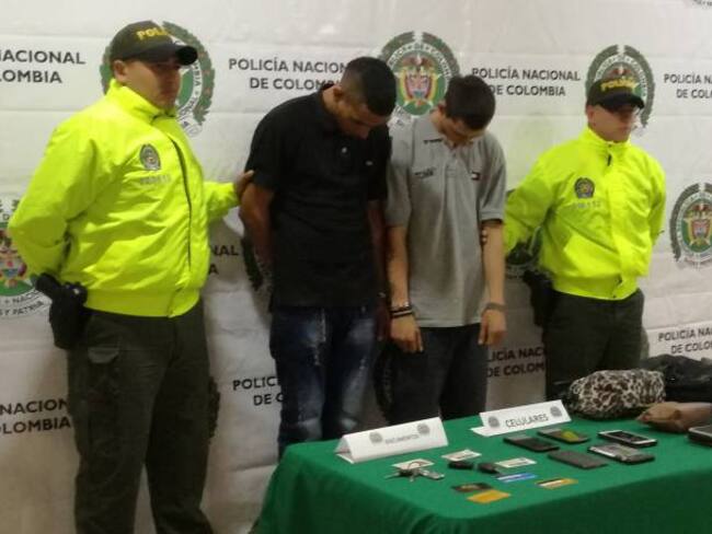 Policía en Quindío captura a dos delincuentes que atracaron a un grupo de turistas en Salento