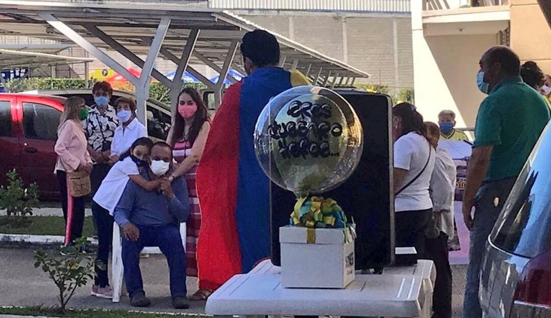 Recibimiento mayor sobreviviente a accidente