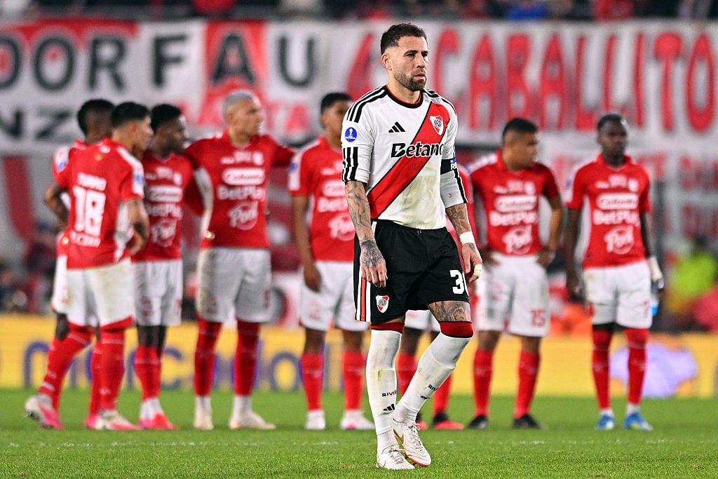Santa Fe elimina a River y entra en lista: históricas victorias de equipos colombianos en Argentina. (Photo by Rodrigo Valle/Getty Images)