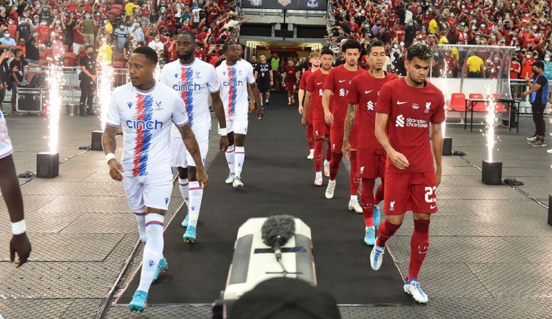 Salida del Crystal Palace y el Liverpool para el amistoso en Singapur