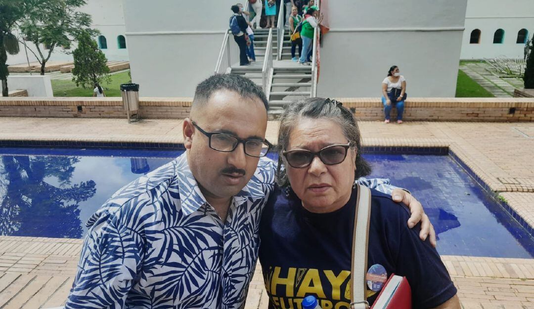 Gustavo Bocanegra, excombatiente de las Farc y Ángela Ballesteros víctima del conflicto 