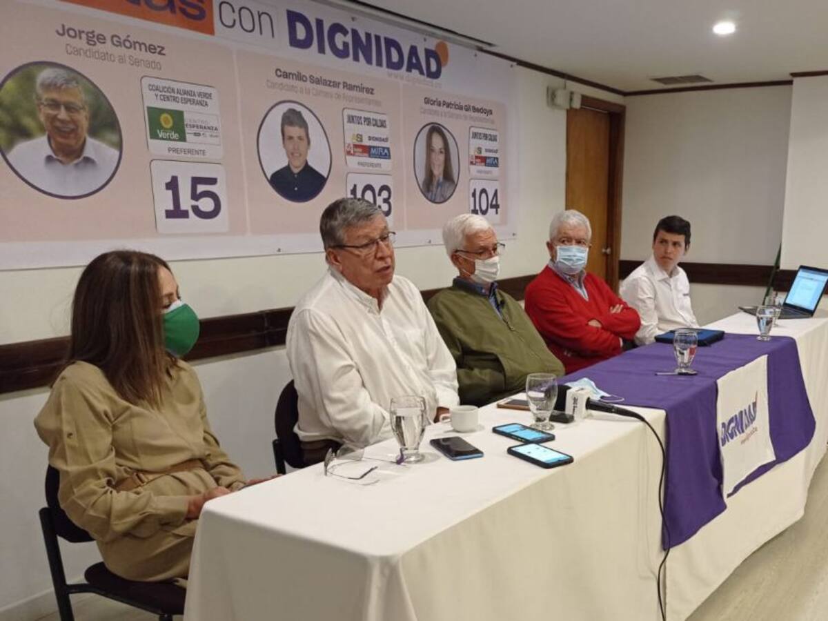 Jorge Enrique Robledo lanzó su pre-candidatura en Manizales