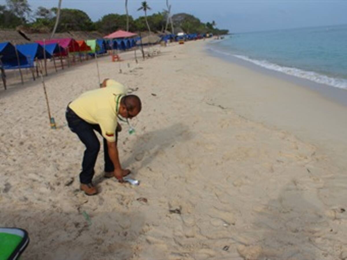 ​Autoridades ambientales alerta ante aumento de visitantes a Playa Blanca