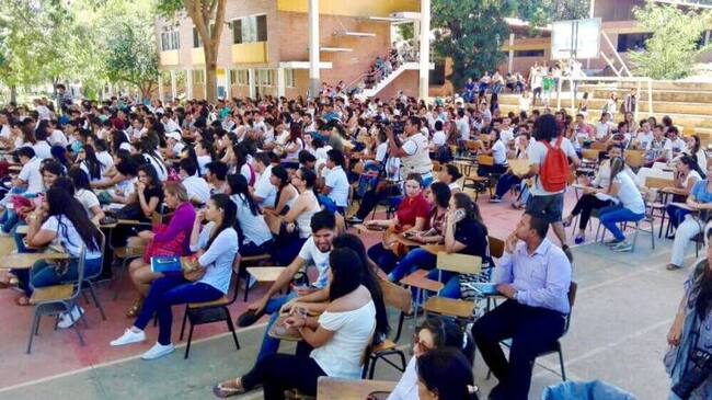 Estudiantes universidad de Pamplona