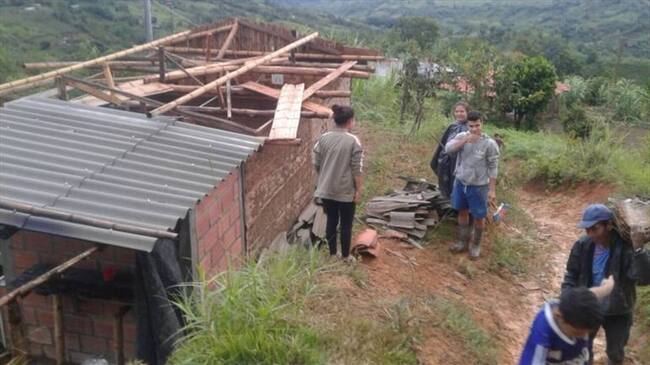 En Marquetalia se registraron fuertes vientos que afectaron dos viviendas de la zona rural . Foto: Cortesía/ Unidad de Gestión del Riesgo de Caldas.